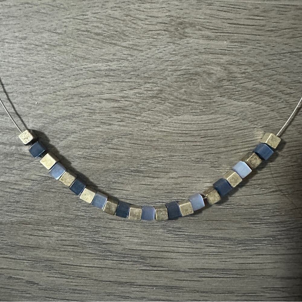Express‎ Silver Toned Blue & Gray Square Beaded Necklace Lobster Claw Closure - Picture 2 of 5